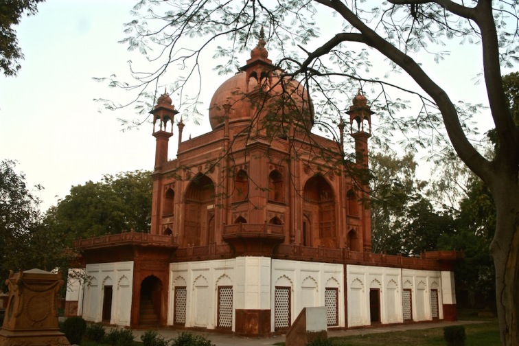 Hessing's Tomb, Agra - 04