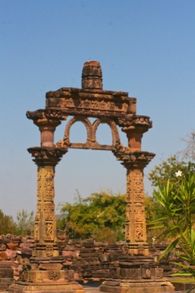 Hindola Toran, Gyaraspur